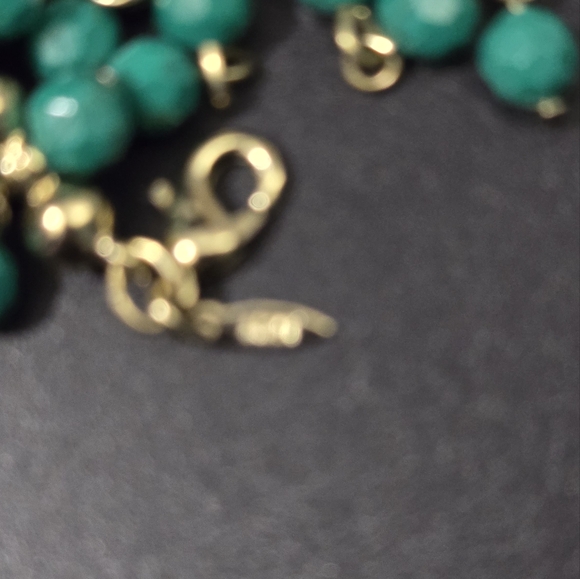 Avon Turquoise and Gold Beaded Necklace Set - Picture 3 of 6